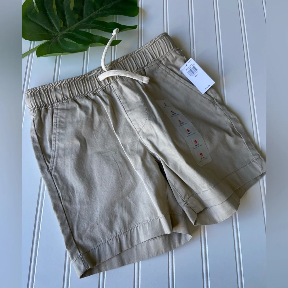 Old Navy NWT Khaki Shorts Sz:S 6-7